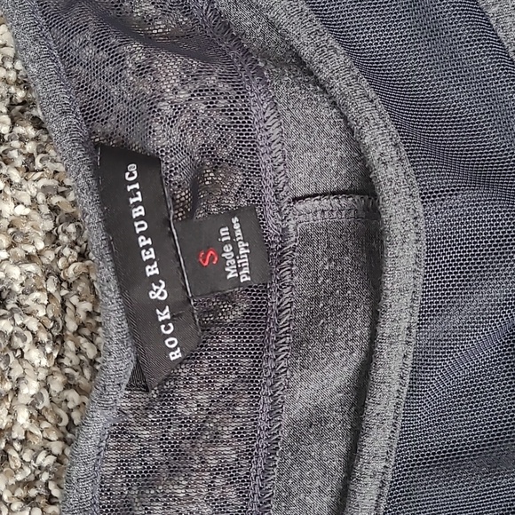 Rock & Republic Women's Cold Shoulder Tops - Black and Gray Bundle - Picture 3 of 4